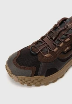 Vans CROSSPATH UNISEX - Trainers - Dark Brown -Vans Shop UK c202cb9388ad4187ba6c25f314012e2c