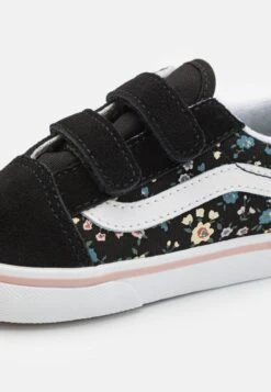 Vans Old Skool - Trainers - Black/True White -Vans Shop UK c438ef71d60e45eaab21c98882016154