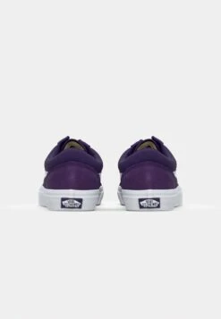 Vans OLD SKOOL UNISEX - Trainers - Gothic Grape -Vans Shop UK c88ab0e208f9488694d481140cb524ac