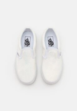 Vans Classic Slip-On Unisex - Trainers - White -Vans Shop UK c8cd1b29a5dc44dbb2043ed1e873395c