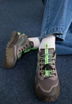 Vans CROSSPATH UNISEX - Trainers - Washed Black -Vans Shop UK c9528c3f802f412b99df3b5a88ea475c 2