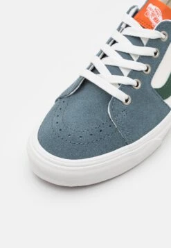 Vans Sk8 Low Unisex - Trainers - Varsity Blue/Green 13 Vans Sk8 Low Unisex - Trainers - Varsity Blue/Green -Vans Shop UK ca1825f3d9a24a02ab1200bcdfdbab04