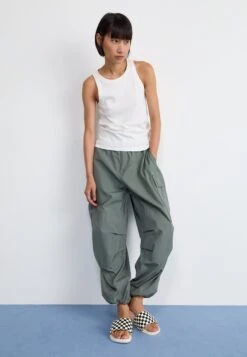 Vans LA COSTA SLIDE ON UNISEX - Pool Slides - Black/mars -Vans Shop UK cc931696805b4b4da6d91f7dc3b54d07