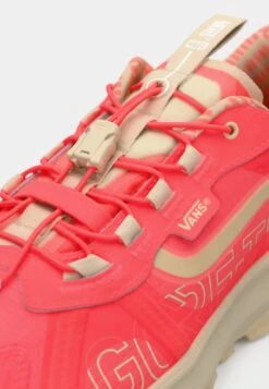 Vans MTE CROSSPATH XC GORE TEX UNISEX - Trainers - Hot Coral -Vans Shop UK ce0d4da7510143de9103dd1e2f0b21ea