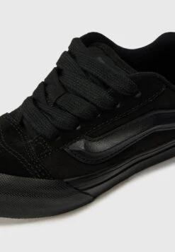 Vans KNU SKOOL UNISEX - Trainers - Black -Vans Shop UK cfa70bb3e0984a1aba90156416449693