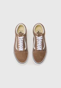 Vans OLD SKOOL UNISEX - Skate Shoes - Walnut -Vans Shop UK d0e89fb70ac7491f8211f6dca5d17eb7