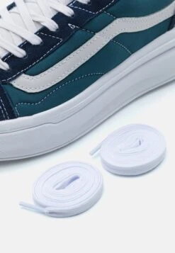 Vans Ua Old Skool Overt Cc - Trainers - Pop Color Navy/Grey -Vans Shop UK d20bd7c3616049bba413f002fb8918f2