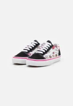 Vans Old Skool Unisex - Trainers - Black/Pink -Vans Shop UK d3ea30aa53c04311b67dc9c9bcd7c2f7