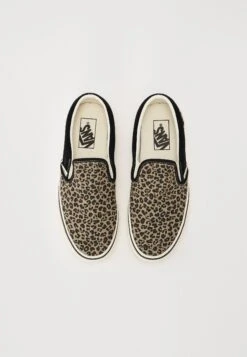 Vans CLASSIC SLIP ON UNISEX - Trainers - Black -Vans Shop UK d785ae8a9eda4d5aa681ad2580599422