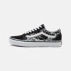 Vans Old Skool Unisex - Trainers - Flames Black/True White -Vans Shop UK d78c85da3c0a477cac242f282587fe0a