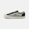 Vans Style 136 Deco Unisex - Trainers - Trippy Grain Black/Black -Vans Shop UK d7fc89631b65497ba427f2d553fd85e9
