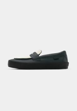 Vans SKATE LOAFER UNISEX - Trainers - Black 17 Vans SKATE LOAFER UNISEX - Trainers - Black -Vans Shop UK d8be2f75293146fe93293934fe8db82d