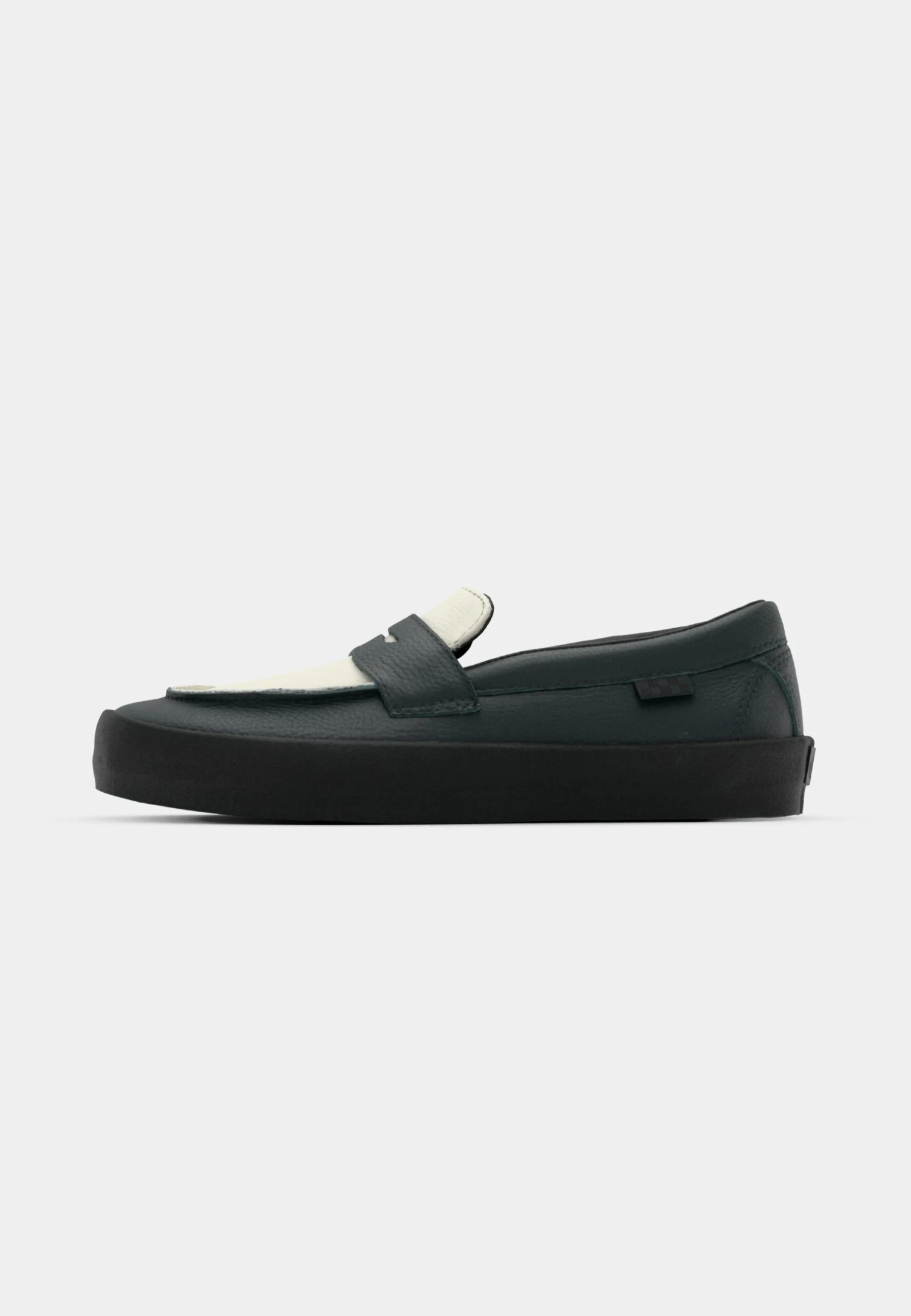 Vans SKATE LOAFER UNISEX - Trainers - Black 10 Vans SKATE LOAFER UNISEX - Trainers - Black - Image 8