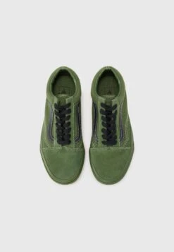 Vans OLD SKOOL UNISEX - Trainers - Mono Pop Green/black -Vans Shop UK dde97b9b9dce42ca92260d3a8a174216