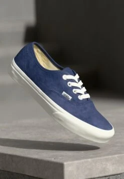 Vans AUTHENTIC UNISEX - Trainers - Deep Twilight