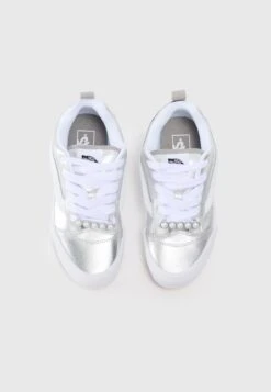 Vans KNU SKOOL - Skate Shoes - Metallic Silver-coloured -Vans Shop UK df73e29b1e904d5d8089314981d87166