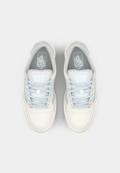 Vans HYLANE UNISEX - Skate Shoes - Ballistic White/white -Vans Shop UK df76b2e7f456440d80d0ba58de59d9c4