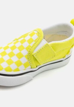Vans Slip-On Unisex - Trainers - Color Theory Evening Primrose -Vans Shop UK e1cde4828f814b589025291ba8cd6282