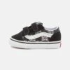 Vans Old Skool Unisex - Trainers - Zebra Daze Black -Vans Shop UK e2a1fdeeaed5491b886b4e3c82e89ee2