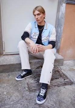 Vans Sk8 Low Unisex - Trainers - Black -Vans Shop UK e45904a944af4ebdba4091f44e77617a