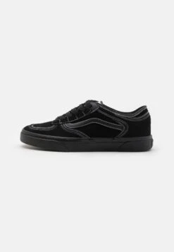 Vans ROWLEY CLASSIC UNISEX - Trainers - Black/marshmallow 33 Vans ROWLEY CLASSIC UNISEX - Trainers - Black/marshmallow -Vans Shop UK e4b81e1274824cb2a4ef77f5582170c6