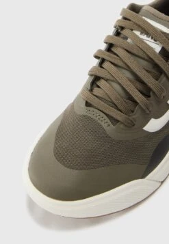 Vans MTE ULTRARANGE 2.0 UNISEX - Trainers - Bungee Cord -Vans Shop UK e59109f8a4544ce9ac4dcb396efce9a7