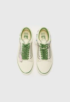 Vans OLD SKOOL COCONA - Trainers - Cream -Vans Shop UK e5bccd2dc1454a249a66d96cab81a6cf