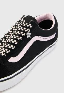 Vans OLD SKOOL - Trainers - Black/white -Vans Shop UK e683ae20d07441a38c58f54fb97d9faf