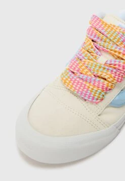 Vans KNU SKOOL UNISEX - Skate Shoes - White/blue 33 Vans KNU SKOOL UNISEX - Skate Shoes - White/blue -Vans Shop UK e6c7810baff74a4ab2b157f5947072a2