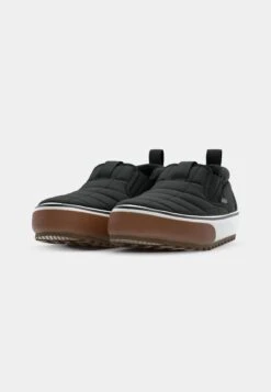 Vans MTE SNOW LODGE MID - Trainers - Black -Vans Shop UK e81948e37e304d0f94e40f3694de5a68