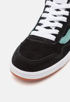 Vans CruzeUnisex - Trainers - Black/True White -Vans Shop UK e859642c52a1441dbd6fef057d4ec688