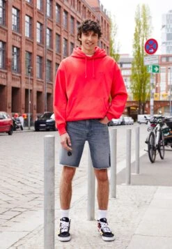 Vans Sk8-Hi Reissue - High-Top Trainers - Black/True White -Vans Shop UK e8d2a423c9c9449c832a91dbd52156f1