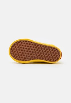 Vans Old Skool Unisex - Trainers - Yellow/Multi-Coloured -Vans Shop UK e8dadd86a40f48e3b63bba7530ab5be5