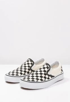 Vans Classic Slip-On - Slip-Ons -Vans Shop UK ef68ec0dc3aa45adba423504c2301d71
