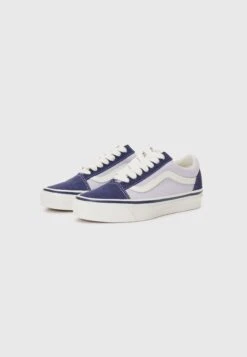 Vans OLD SKOOL UNISEX - Trainers - Purple -Vans Shop UK ef7d5a233b9d447e92dfb9a1f405045c