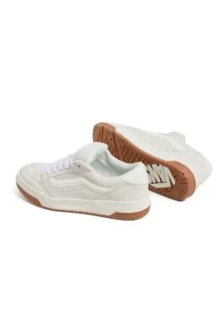 Vans HYLANE UNISEX - Skate Shoes - Marshmallow -Vans Shop UK f23b7099a2174a60b276be2035aee09a