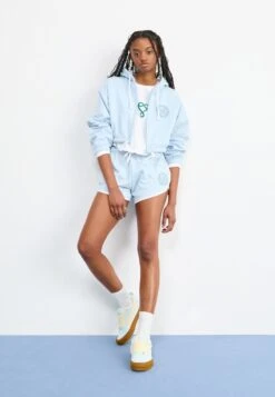 Vans KNU SKOOL UNISEX - Skate Shoes - Gum Spa Blue -Vans Shop UK f2d82f39f0ad49aca75e09bc0e0e8cc1