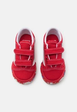 Vans Old Skool Unisex - Trainers - Paint Splatter Racing Red 11 Vans Old Skool Unisex - Trainers - Paint Splatter Racing Red -Vans Shop UK f470155bc89744aca36de765cd227f0f