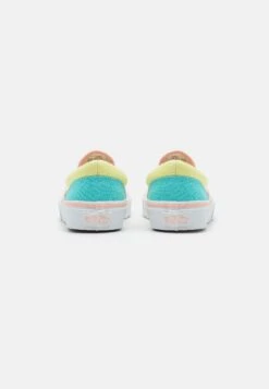 Vans Classic Slip-On Unisex - Trainers - Pastel/Multi-Coloured/White -Vans Shop UK f71aacc942324eccb380ea4a81c99060