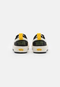 Vans Old Skool Mte-1 Unisex - Trainers - Varsity Black/Spectra Yellow -Vans Shop UK f73434ea1fe54d06b7697a0b0e3d71e5