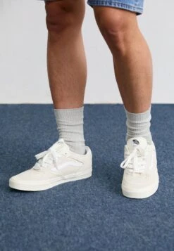 Vans ROWLEY CLASSIC UNISEX - Trainers - Black/marshmallow 27 Vans ROWLEY CLASSIC UNISEX - Trainers - Black/marshmallow -Vans Shop UK f764163963674263a71d6390de749fa0