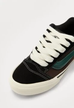 Vans KNU SKOOL UNISEX - Trainers - Dark Green -Vans Shop UK f76566b04d0848478f09c0cd030cb118