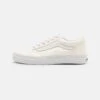 Vans Old Skool - Trainers - White -Vans Shop UK f7a0fcdedc8a47ca838bd94c759230fb