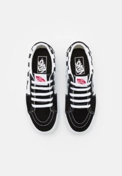 Vans Sk8-Low Unisex - Trainers -Vans Shop UK f7ecfa51fd3b429c8643d397910dd2ad