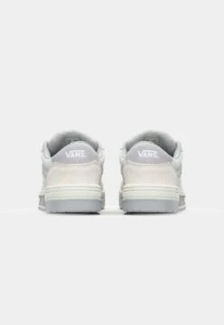 Vans HYLANE UNISEX - Skate Shoes - Ballistic White/white -Vans Shop UK f8285df76a4a4137867117c0d017db3a