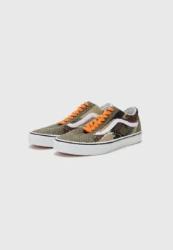 Vans OLD SKOOL UNISEX - Trainers - Grape Leaf -Vans Shop UK f8acd3258612479b8cc1f144710daee2