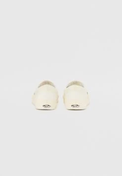 Vans CLASSIC UNISEX - Slip-ons - White -Vans Shop UK fa0d7aaf28744442b27ac161da6545fa
