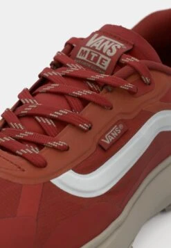 Vans MTE CROSSPATH UNISEX - Trainers - Reflective Coffee/brick Red -Vans Shop UK fb71e2e61574495ca6898ea5f083ded3