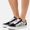 Vans Old Skool Unisex - Trainers - Black/White -Vans Shop UK fd20d3ebd0154cb2b1721c15f08e0453