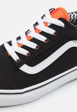 Vans Old Skool - Trainers - Gradient Black/Multi-Coloured -Vans Shop UK fde76dbe714c4cfdb645ef19a43183ef
